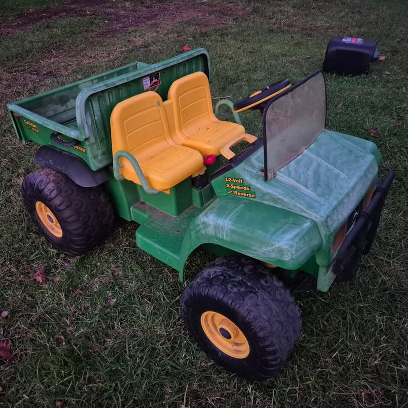 John Deere 12V Ride-On Tractor