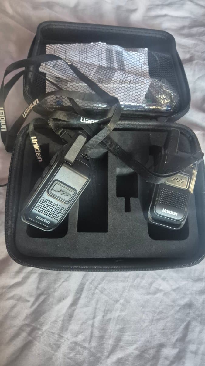 Uniden Walkie Talkie Set Pair